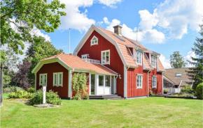 Gorgeous Home In Rörvik With Wifi
